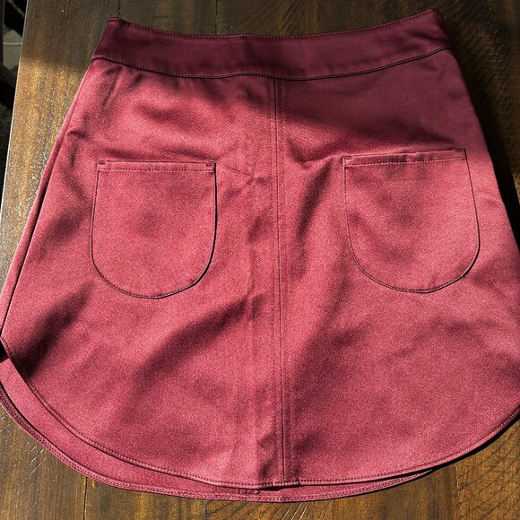 NWT H&M Burgundy Satin Pocket Skirt - Picture 8 of 16